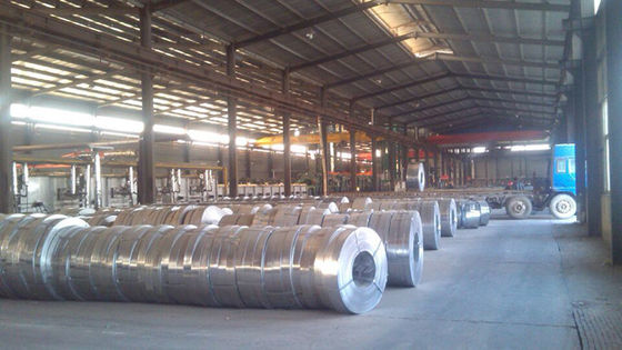 Fabbricazione in acciaio galvanizzato non oleato 0,6 mm * 160 mm 0,8 mm * 200 mm per il certificato PVOC in vrazza