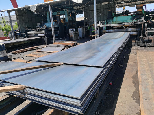 Superficie nera acciaio Ms laminato a caldo SS400 Q235B Q355 A36 Q275 lamiera di ferro lamiere di acciaio al carbonio per la fabbricazione di tubi Tolleranza ± 1%