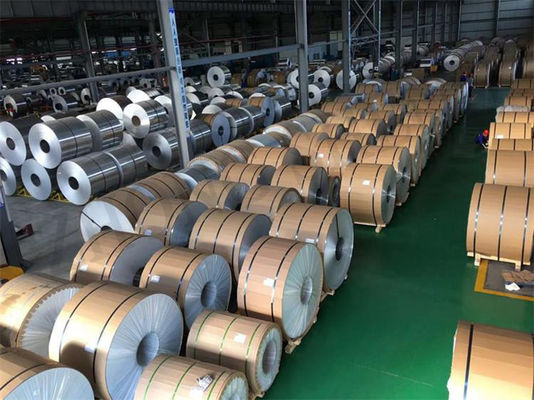 Q235B 3000 1050 0,12 mm 2,0 mm 3,0 mm Spessore Master Coil alluminio con tecnica laminata a freddo da Mezzana durezza