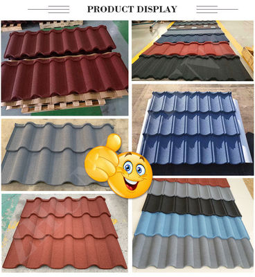 Prime 0,4 mm*420 mm*1340 mm Piastrelle di tetto in acciaio con rivestimento in pietra blu verde rosso per la costruzione di alberghi