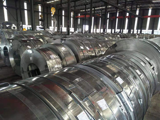 00,8 mm 0,5 mm 0,6 mm Spessore SGCC Striscia di acciaio galvanizzato a caldo con passaggio della pelle e tolleranza ± 1%