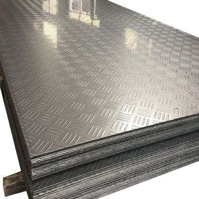 2000-12000 mm Lunghezza Standard JIS Q235 A36 Q345 Piastra a scacchi in acciaio al carbonio laminata a caldo con modello Ms Diamond