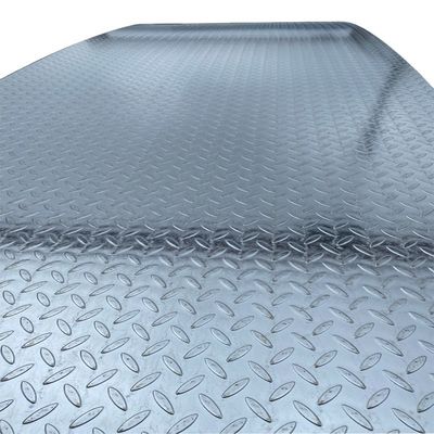 2000-12000 mm Lunghezza Standard JIS Q235 A36 Q345 Piastra a scacchi in acciaio al carbonio laminata a caldo con modello Ms Diamond