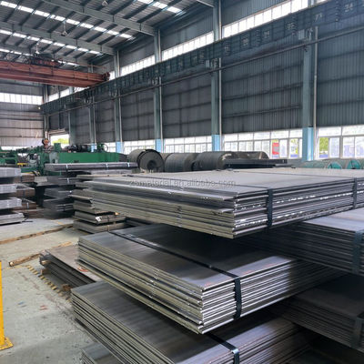 3 mm ASTM Q195 Q235S355 ST52 Piastra di acciaio ad alto tenore di carbonio HRC acciaio laminato a caldo 1250 mm Tolleranza della lamiera di acciaio a carbonio ± 1% Piastra di acciaio