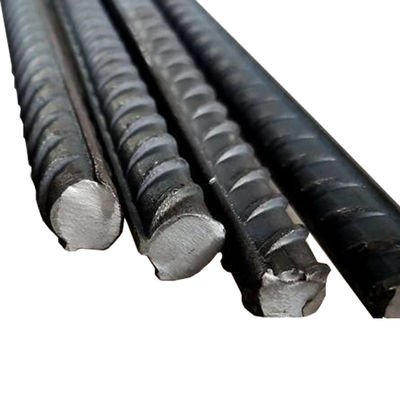 Rebar in acciaio laminato a caldo a nervatura nera ASTM A615 grado 60 Ss400 S355 Hrb335 Hrb400 Hrb500 S40 S50 per la costruzione di edifici