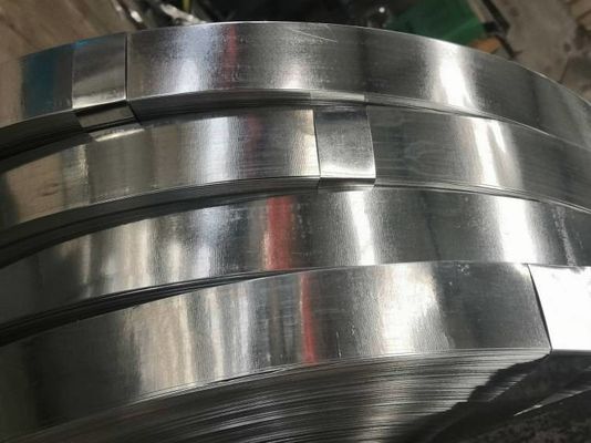 Q235 Q345 0,8MM Spessore Strisce di rotoli di acciaio galvanizzato con primo e tolleranza ± 1% Larghezza 180mm