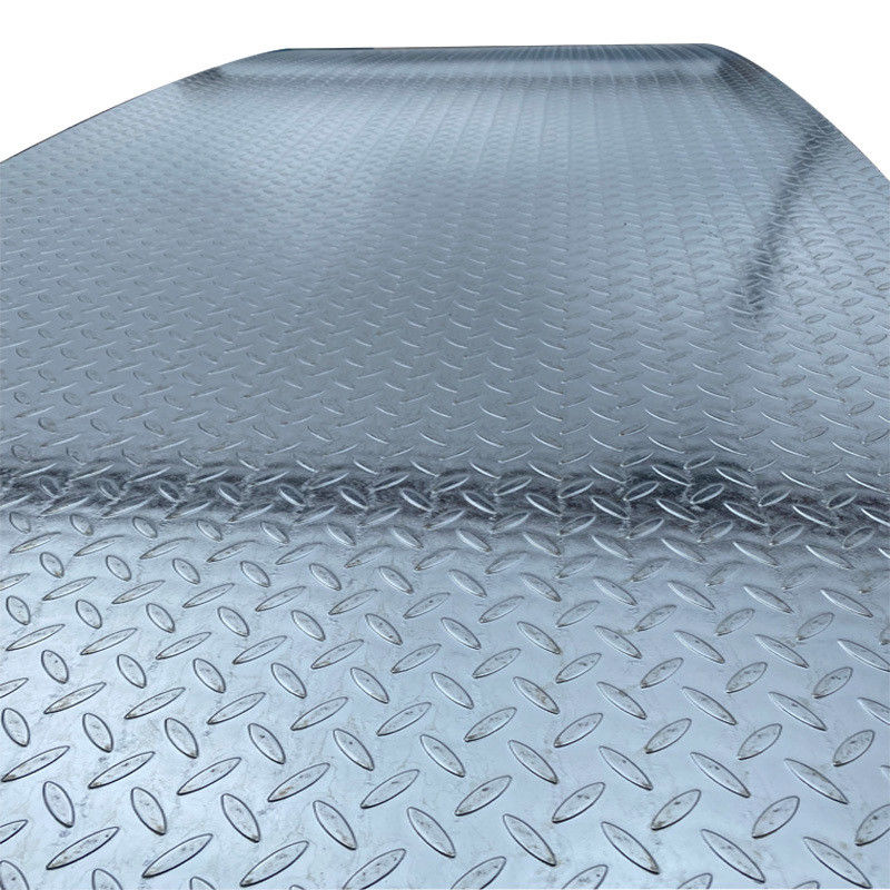 Piastre a scacchi galvanizzate laminate a caldo Ideali per le esigenze industriali e di costruzione standard ASTM
